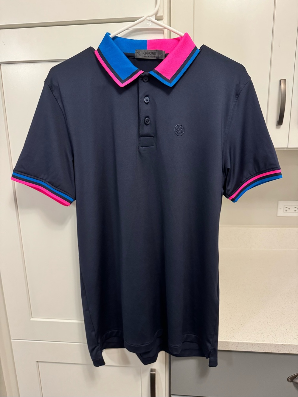 G/FORE Men's Navy Polo size Medium, new with tags - Spring Lake Golf Club Logo